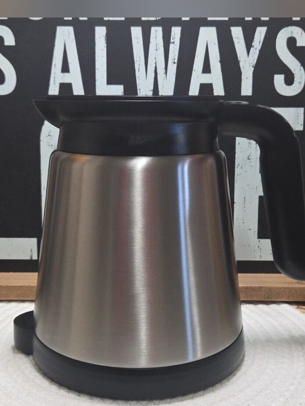 Keurig 2.0 Stainless Steel Thermal Carafe 32oz Coffee Pot BARELY USED WITH BOX